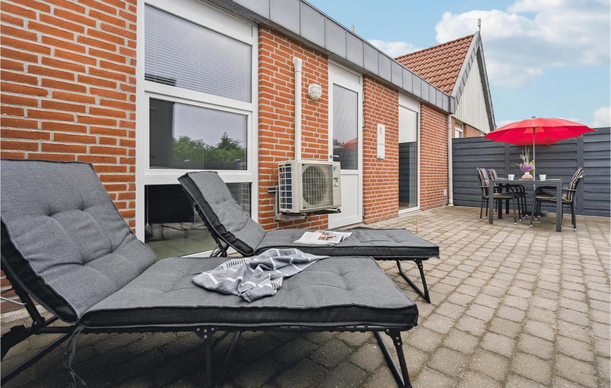 Amazing Home In Hvide Sande With Wifi Bjerregard Ngoại thất bức ảnh